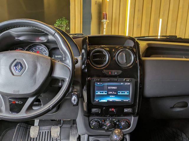 Renault-Duster-interior